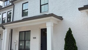 Exterior - The Townhouse on Encore (Cookeville)