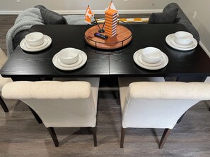 Dining - Vols Fan Cave UT-Themed 2BR Close to Campus (Knoxville)