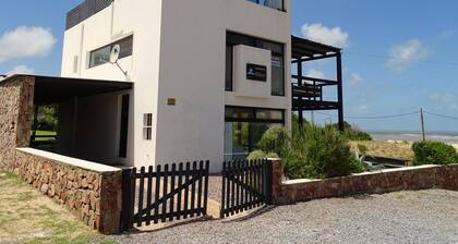 Beautiful contemporary villa first line to the beach