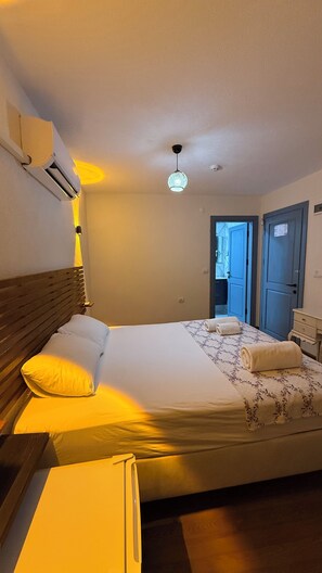 Habitación estándar, vistas a la ciudad | Wifi gratis