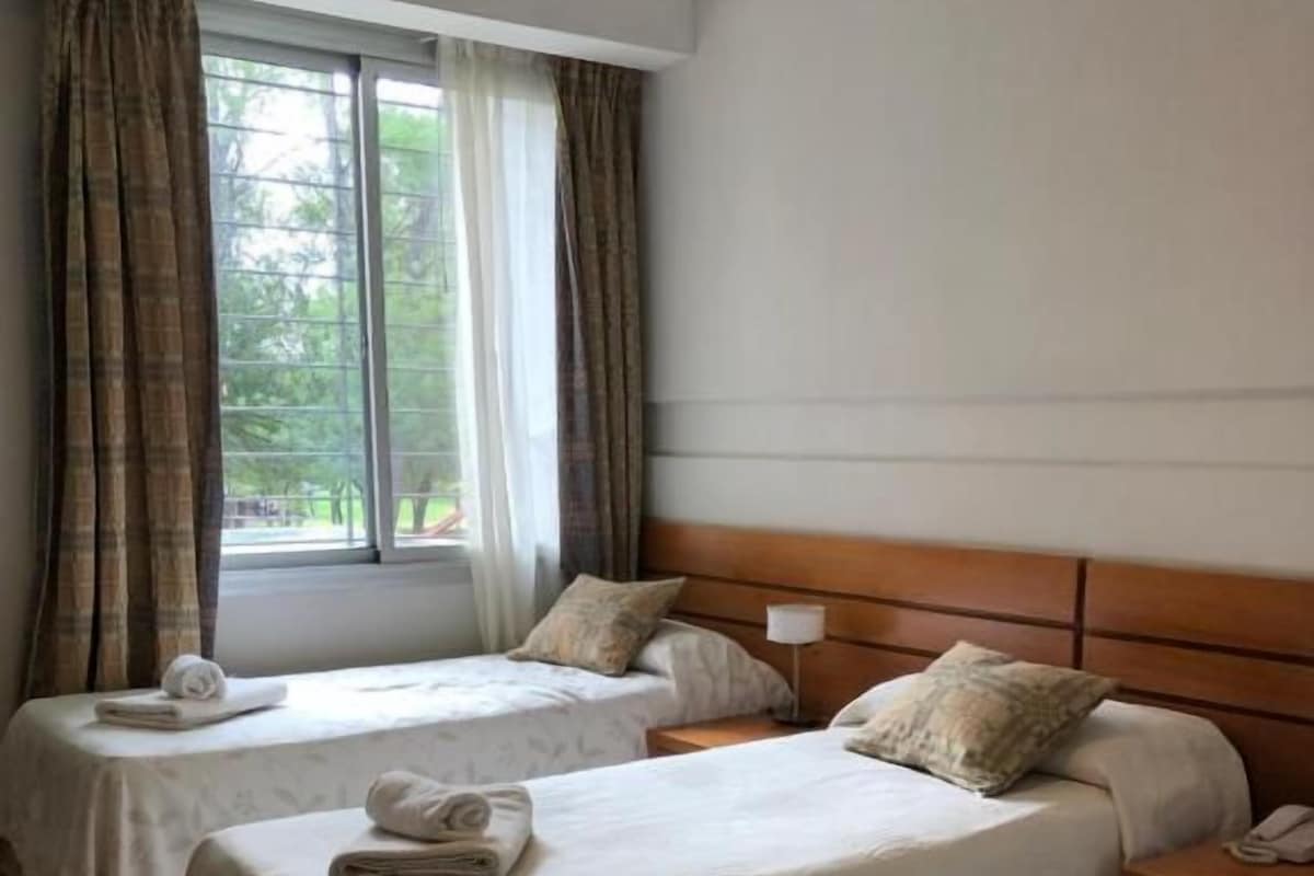 Classic Triple Room | Iron/ironing board, free WiFi