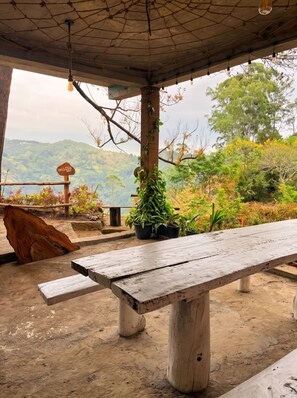 Khu ẩm thực ngoài trời