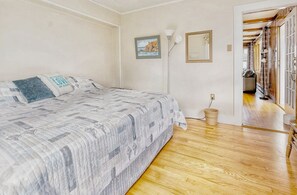Room - The Sea Gaze - 4BR with Beach Access (Old Orchard Beach)