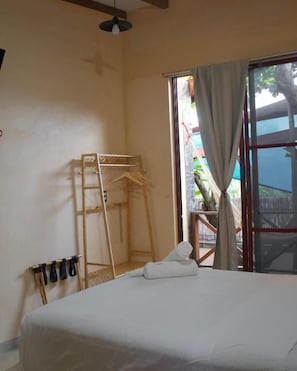 Double Room, Balcony | WiFi (free), bed sheets - Kasa Jaguar (Mazunte)