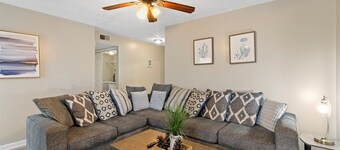 Cozy Central Retreat: 3BR/2BA 6