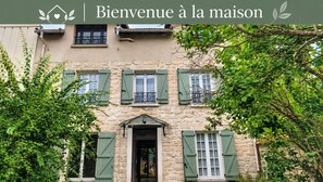 Exterior - Large, charming house with a garden – Sleeps 15 (Poissy)