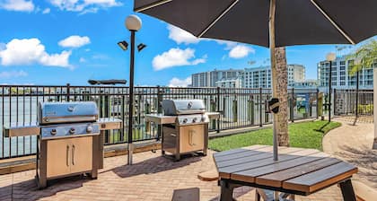 Vanderbilt Beach & Harbour Club