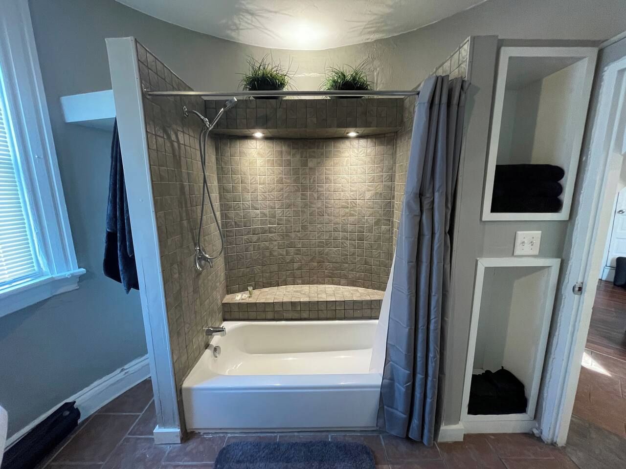 Hair dryer, towels, shampoo, toilet paper