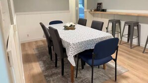 Dining - River House (Logan)
