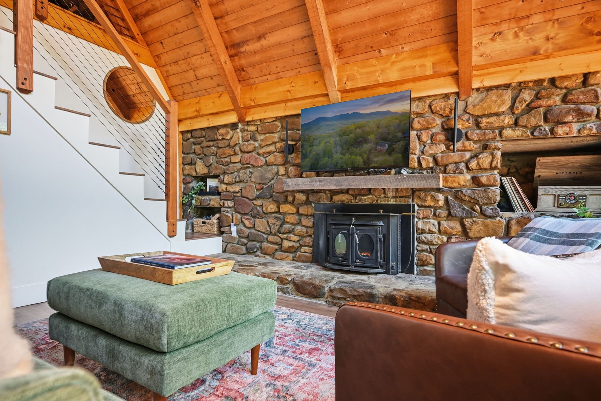 TV, fireplace, offices