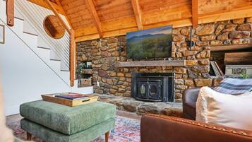TV, fireplace, offices
