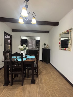 Dining - Spanish Colonial Retreat Volcano Views Antigua (Municipio de Ciudad Vieja)