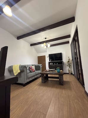 Living area - Spanish Colonial Retreat Volcano Views Antigua (Municipio de Ciudad Vieja)