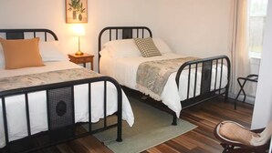 4 bedrooms, iron/ironing board, free WiFi, bed sheets - The Old Farmhouse | Private Indoor Pool (Round Island)