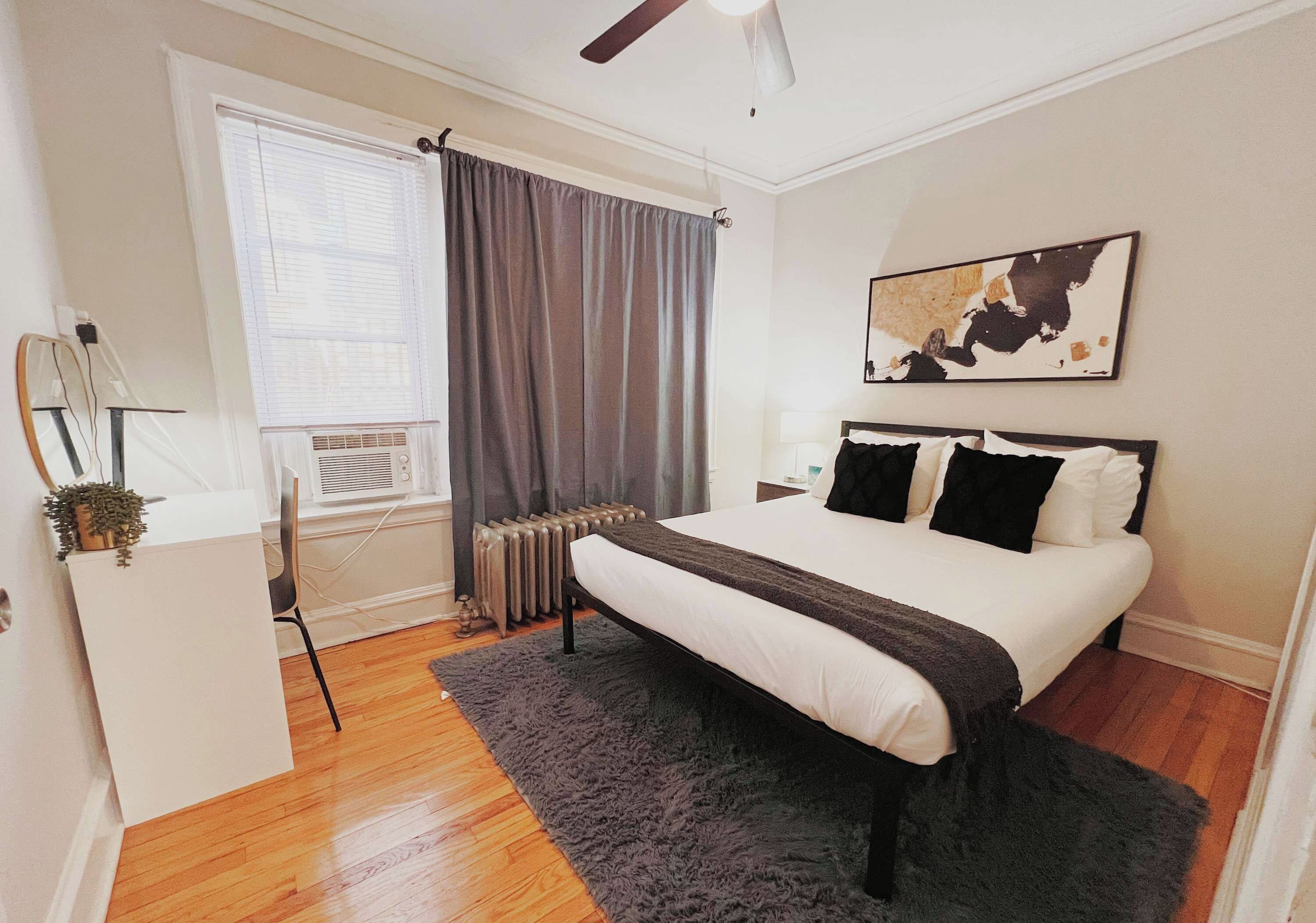 Iron/ironing board, WiFi, bed sheets