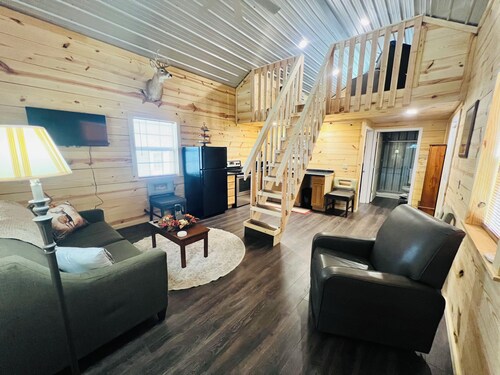 The Rustic Buck - Cozy Route 66 Cabin - Near FLW & River Access