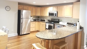 Private kitchen - 3 Bedroom Getaway (Newport)