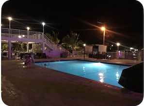 Pool - Tranquil 2-bedroom campground in charming Key Largo with AC and screen terrace (key largo)