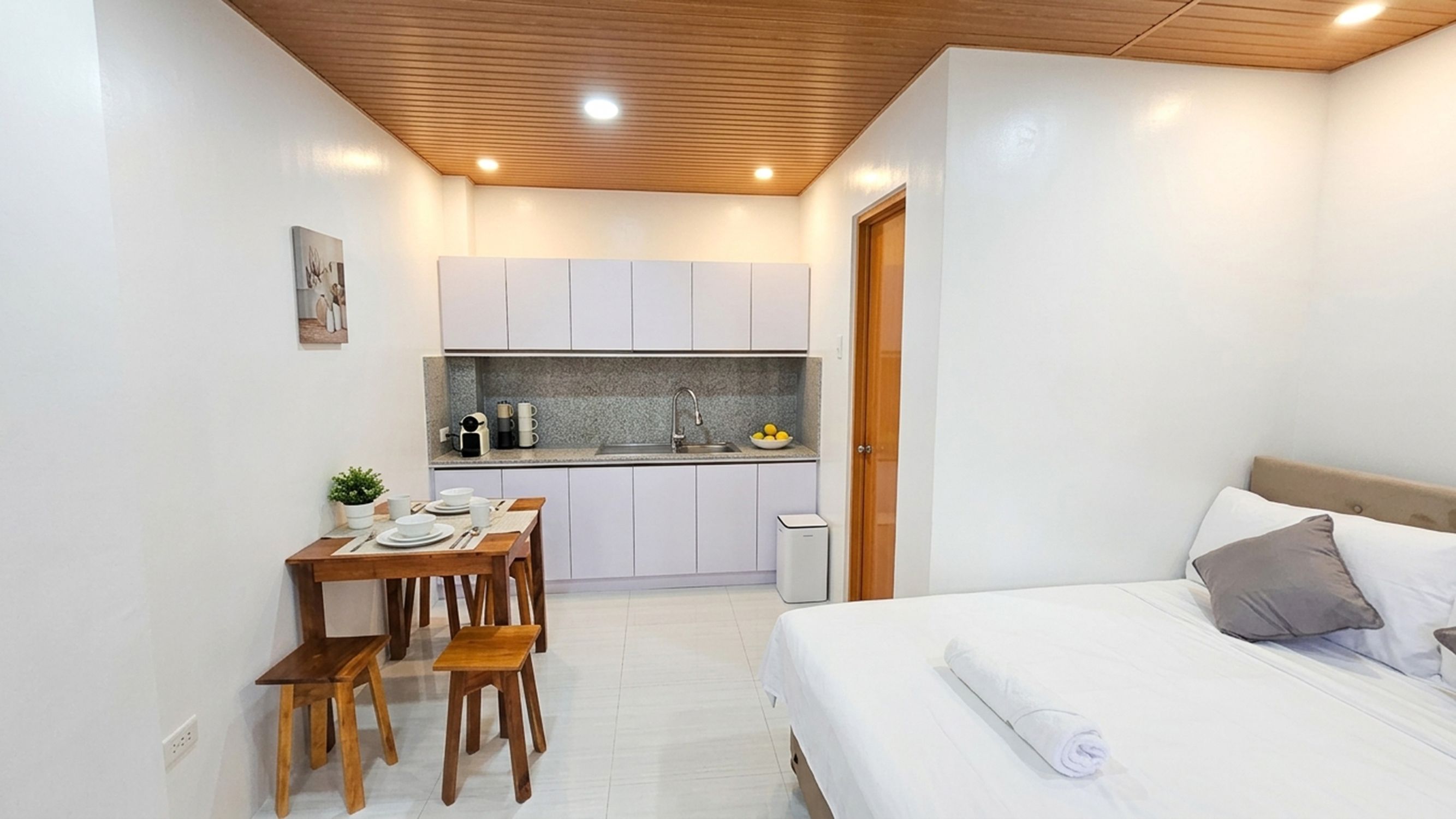 Basic Double Room | Desk, WiFi (free)