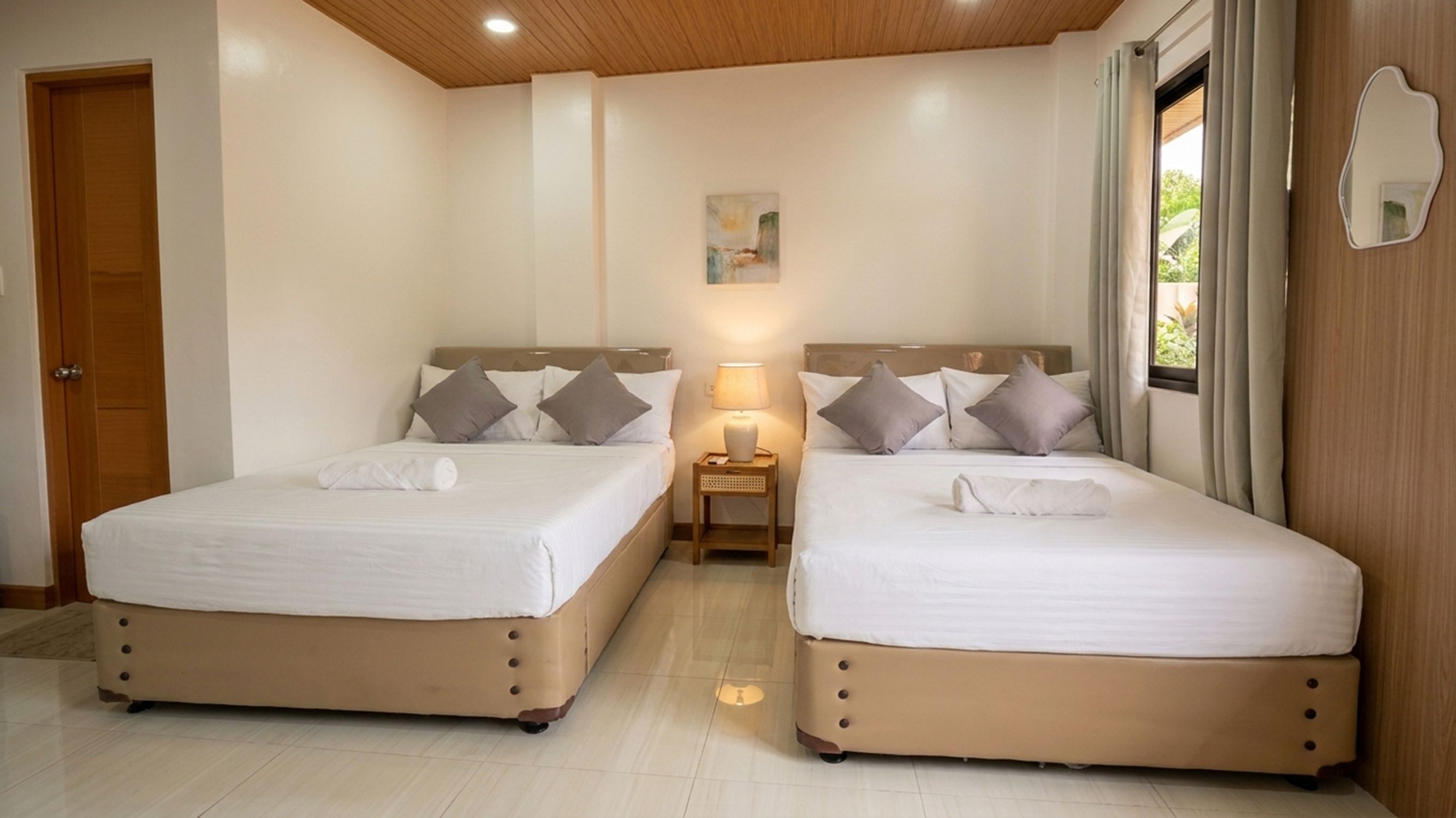 Basic Double Room | Desk, WiFi (free)