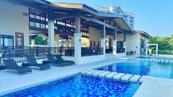Piscina externa