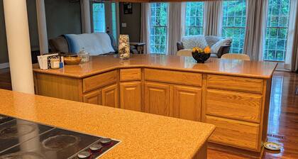 Spacious 4-bedroom house in Delbarton WV with AC