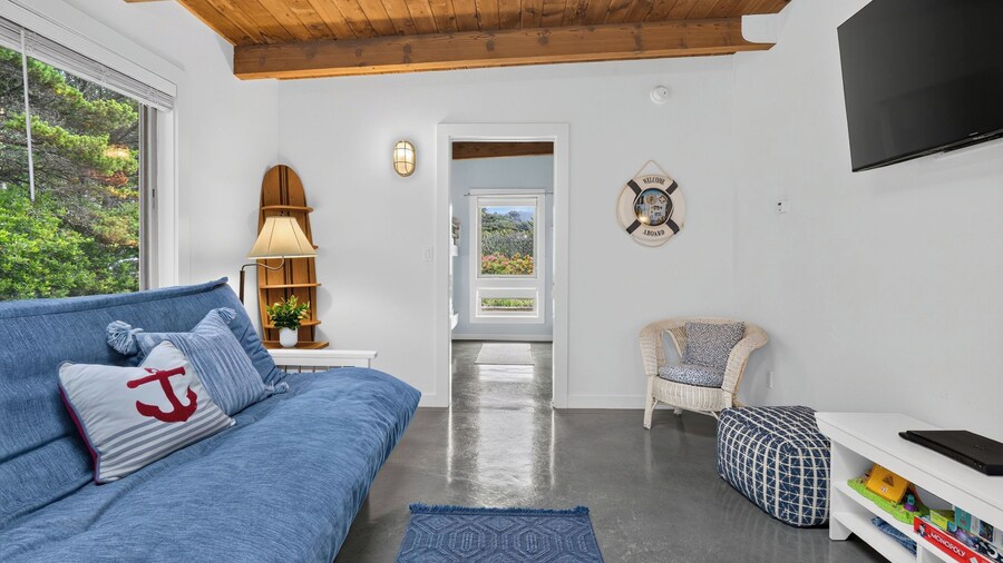 The Grey Piper by Avantstay Ocean Views + Fire Pit + BBQ Walk to Beach