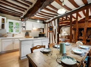 Dining - Gîtes de France® - La Maison du Bonheur (BLOSSEVILLE)