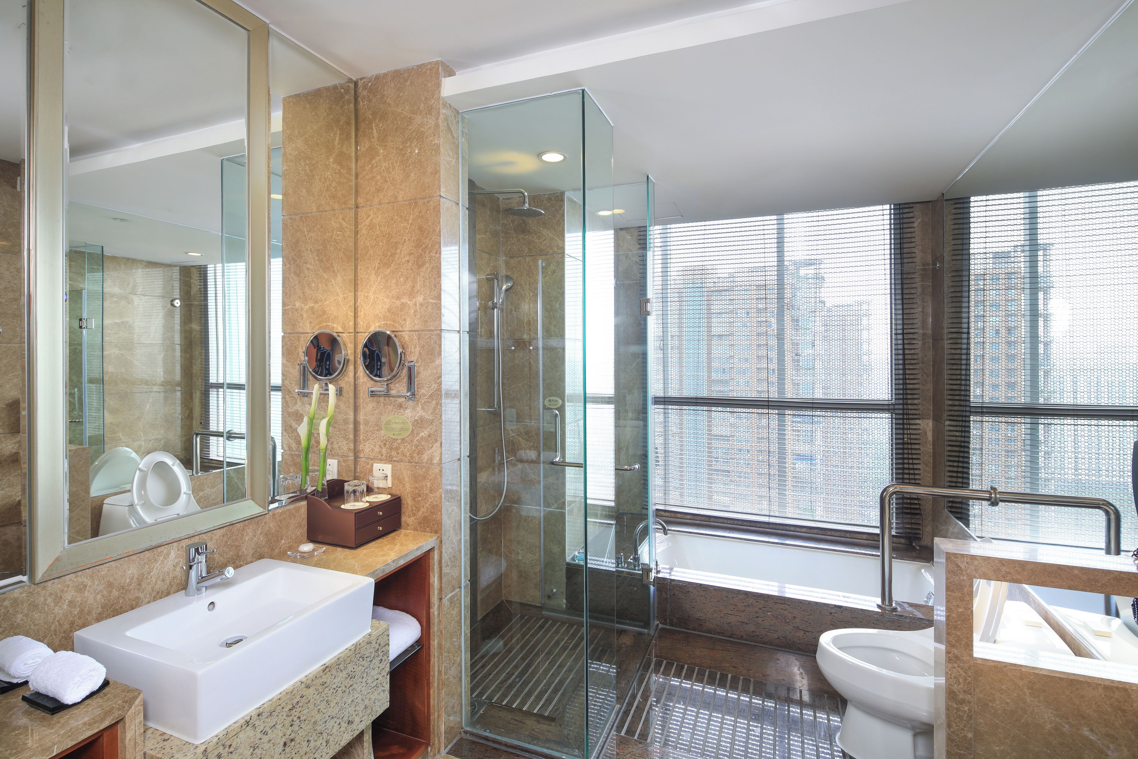 Basic Single Room | Bathroom | Hair dryer, towels, toilet paper