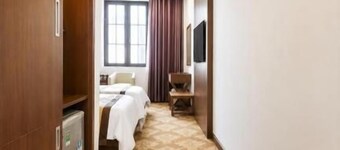 Grand Hotel