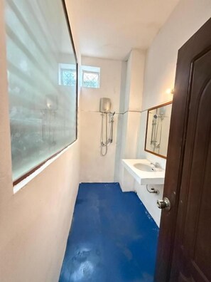 Ảnh chưa phân loại, 5 trong số 15 ảnh, nút