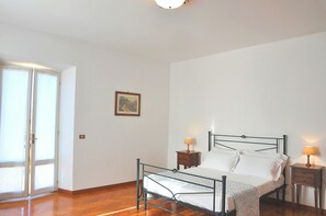 Ảnh chưa phân loại, 5 trong số 56 ảnh, nút