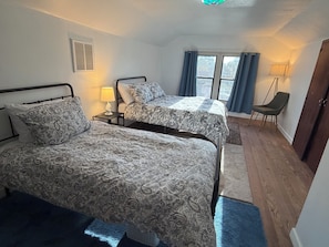 Room - 4bed 2ba bungalow for a relaxing stay just a short drive from museums, food &FSM (Fort Smith)