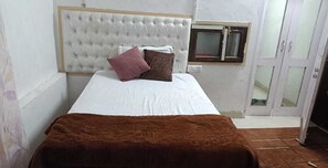 Room - Sukoon E Bahar Motel (Balrampur)