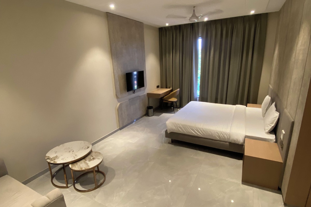Superior Double Room | Desk, laptop workspace, WiFi (free)