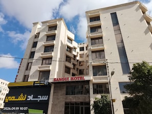Exterior - Bangui (Amman/Tla Al-Ali)