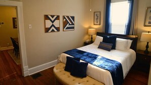 Unclassified image, 3 of 50, button - The Hill District House - Kid Friendly, Walkable - Stay Smiley Rentals (St. Louis)