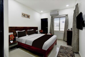 Deluxe Room - Super Zoological Park Formerly Comfort (Mysore)