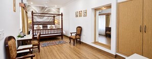 Két bảo mật tại phòng, bàn ủi/dụng cụ ủi quần áo 