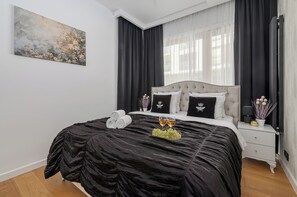 Room - Lumina 3-room Apart w/ Terrace I Parking (Warszawa)