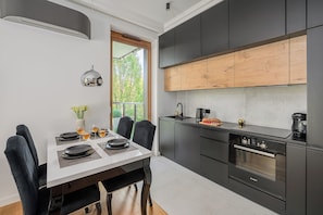 Private kitchen - Lumina 3-room Apart w/ Terrace I Parking (Warszawa)