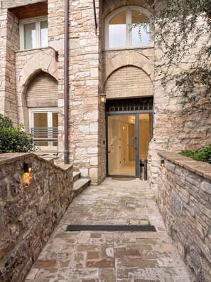 Unclassified image, 3 of 56, button - La Corte di San Francesco Assisi (Assisi)