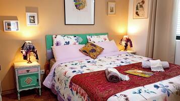1 bedroom, desk, iron/ironing board, WiFi (free)