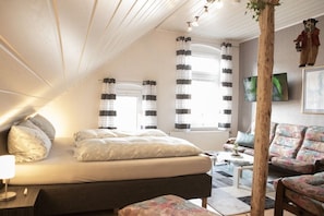 Room - Holiday apartment in Leer with swimming pool (Leer)