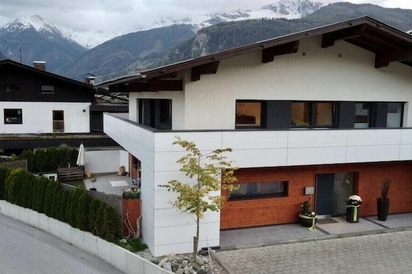 Exterior - Cabin in Uttendorf with swimming pool (Uttendorf)