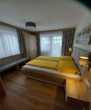 Room - Holiday apartment with 3 bedrooms (Bramberg)
