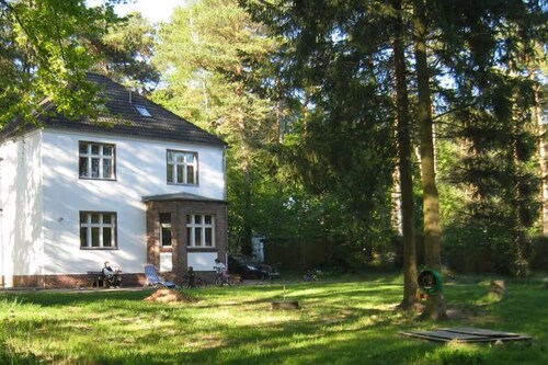 Villa by the lake near Berlin