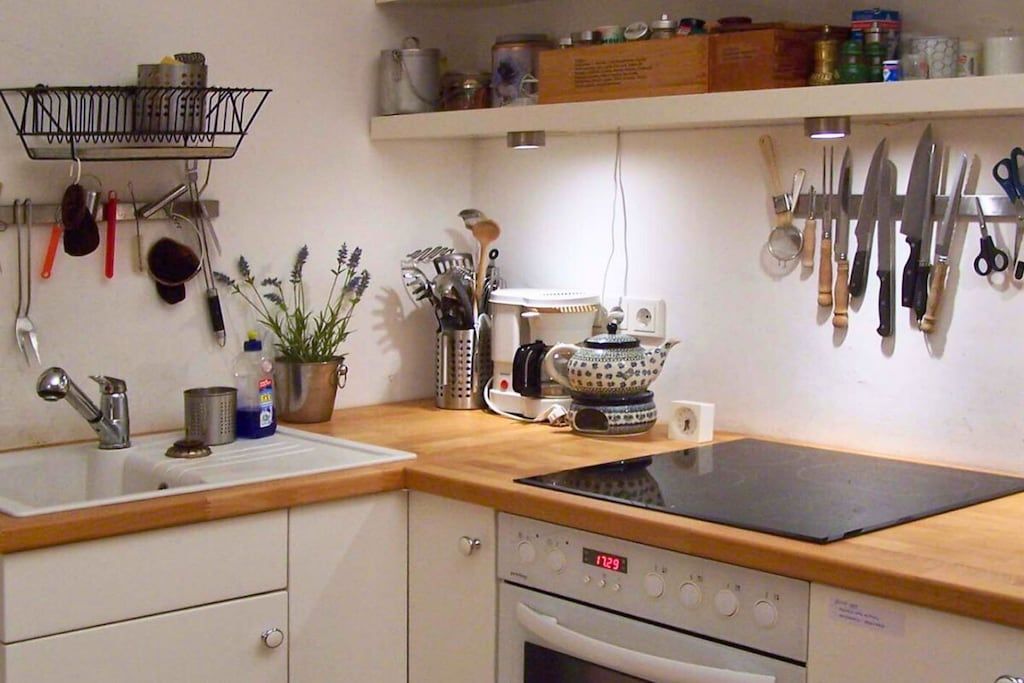 Fridge, oven, stovetop, dining table