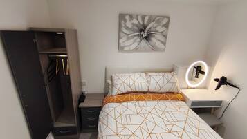 Desk, iron/ironing board, travel crib, WiFi