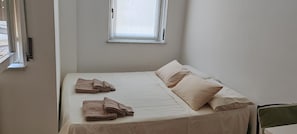 Room - Vrbo Property (Milano)